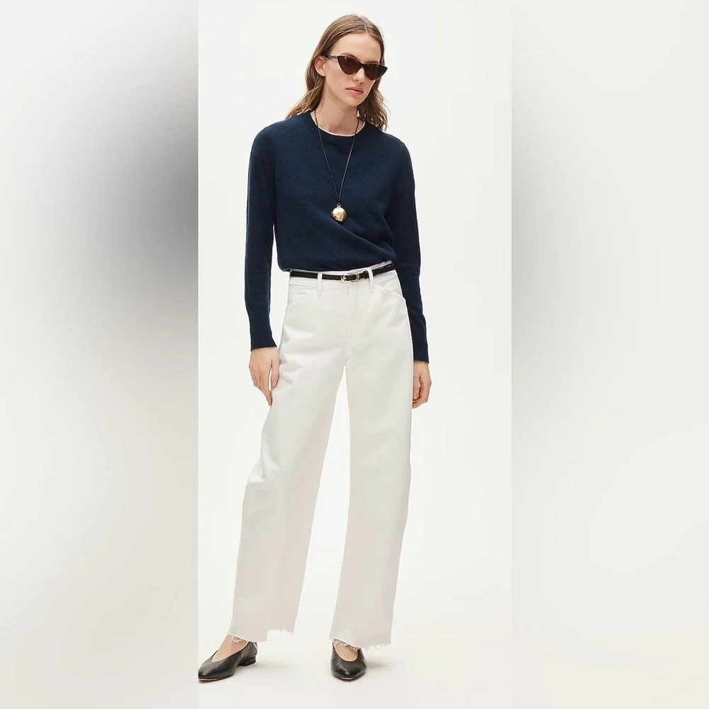 J. Crew Navy 100% Cashmere Classic Fit Crewneck Sweater Navy - Picture 2 of 4